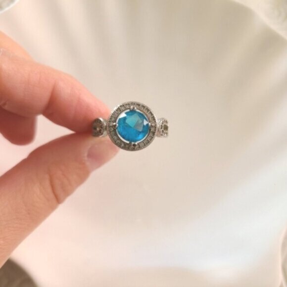 Beautiful Vintage Sterling Silver Royal Elegant Blue Topaz Crystal Ring size 7.5 - Picture 6 of 11